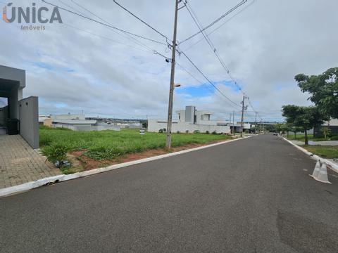Terreno à venda em Paranavaí com 360 m², Condomínio Parthenon