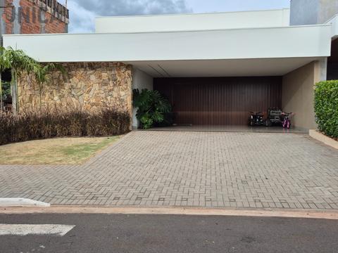 Casa à venda em Paranavaí, Jardim São Jorge, com 3 quartos, com 192 m²
